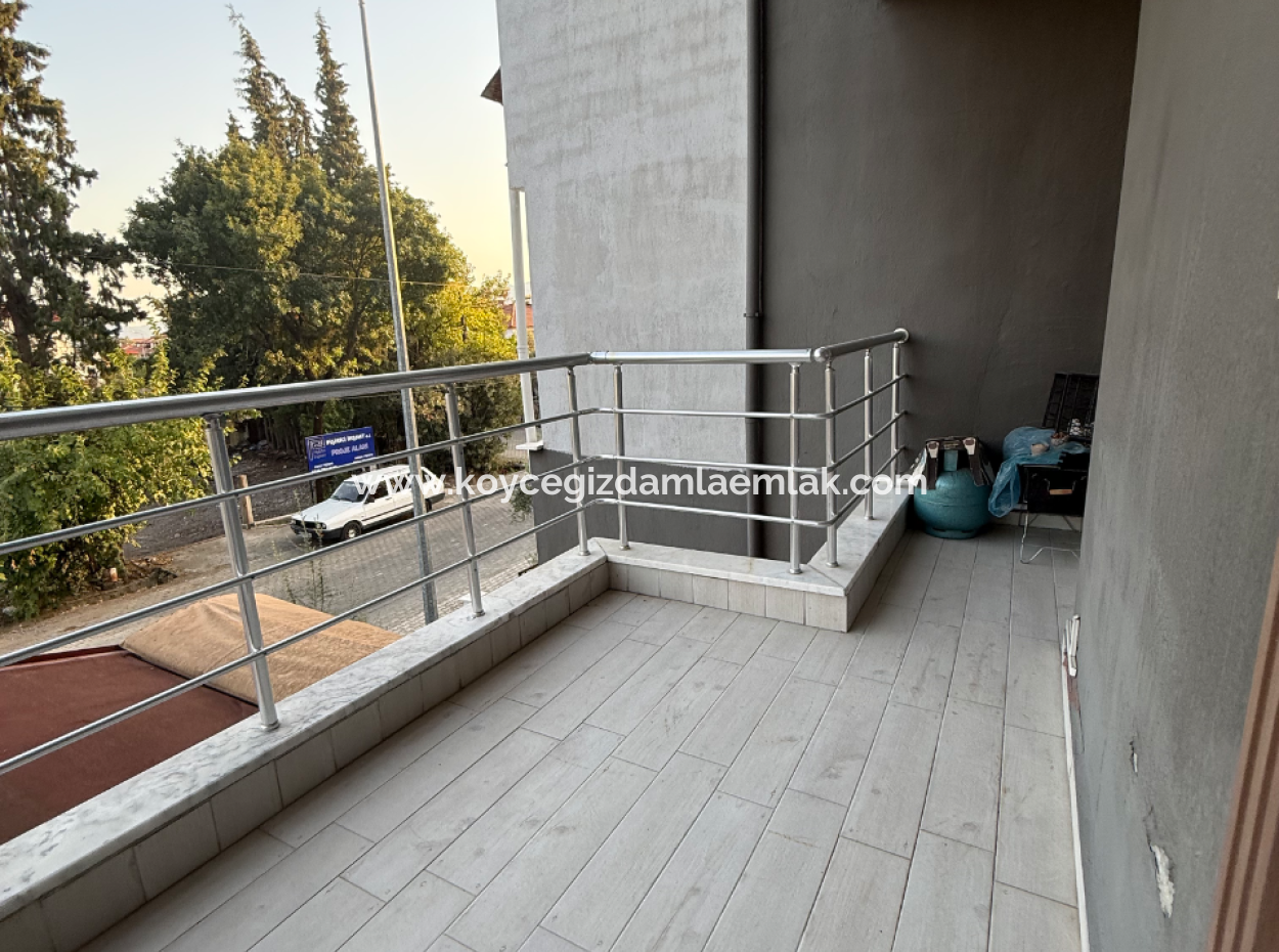 Penthouse-Maisonette-Wohnung Zum Verkauf 3 1 In Köyceğiz Wohnanlage