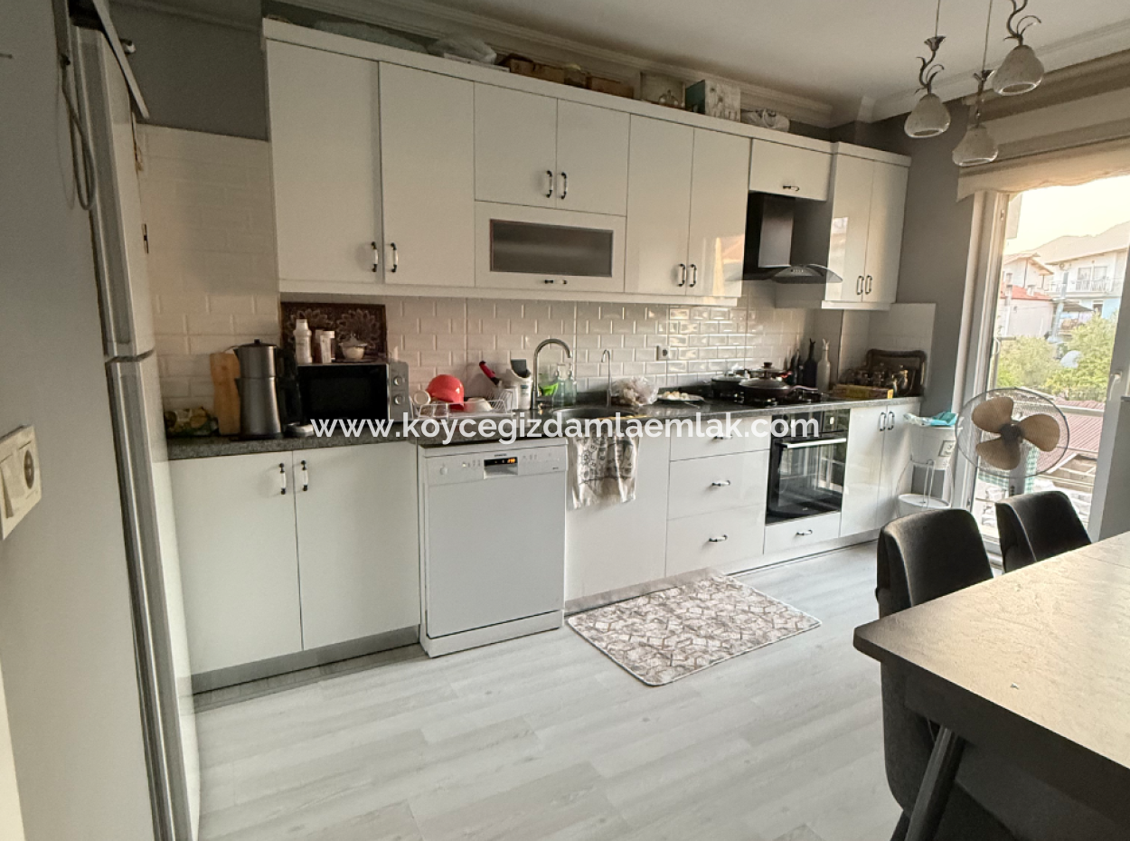 Penthouse-Maisonette-Wohnung Zum Verkauf 3 1 In Köyceğiz Wohnanlage