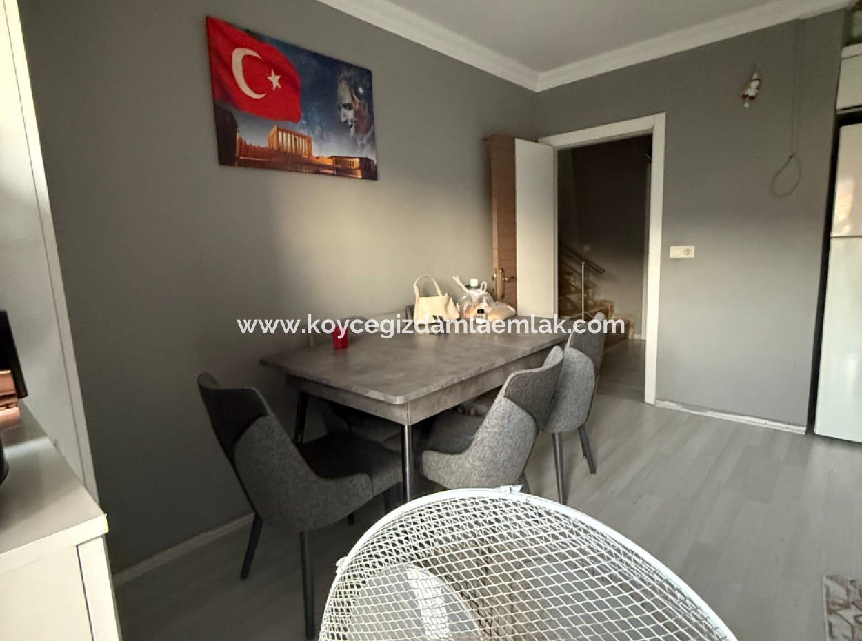 Penthouse-Maisonette-Wohnung Zum Verkauf 3 1 In Köyceğiz Wohnanlage