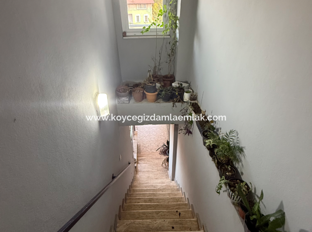 Penthouse-Maisonette-Wohnung Zum Verkauf 3 1 In Köyceğiz Wohnanlage