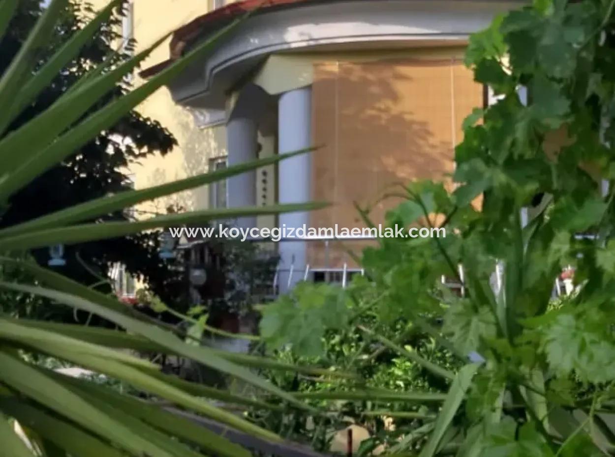 4 1 Triplex Fully Detached Villa For Sale