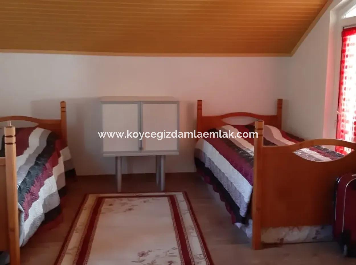 4 1 Triplex Fully Detached Villa For Sale