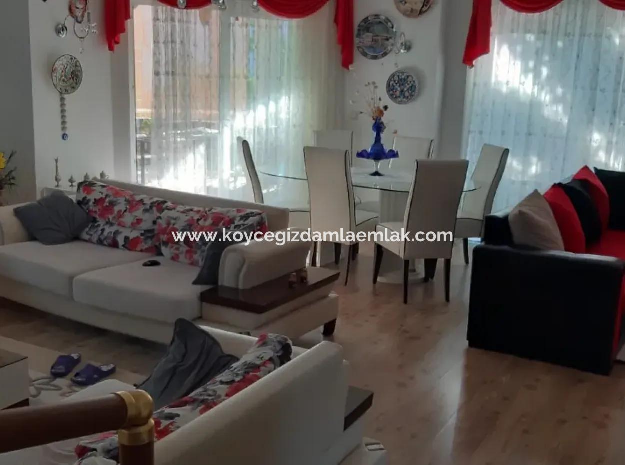 4 1 Triplex Fully Detached Villa For Sale