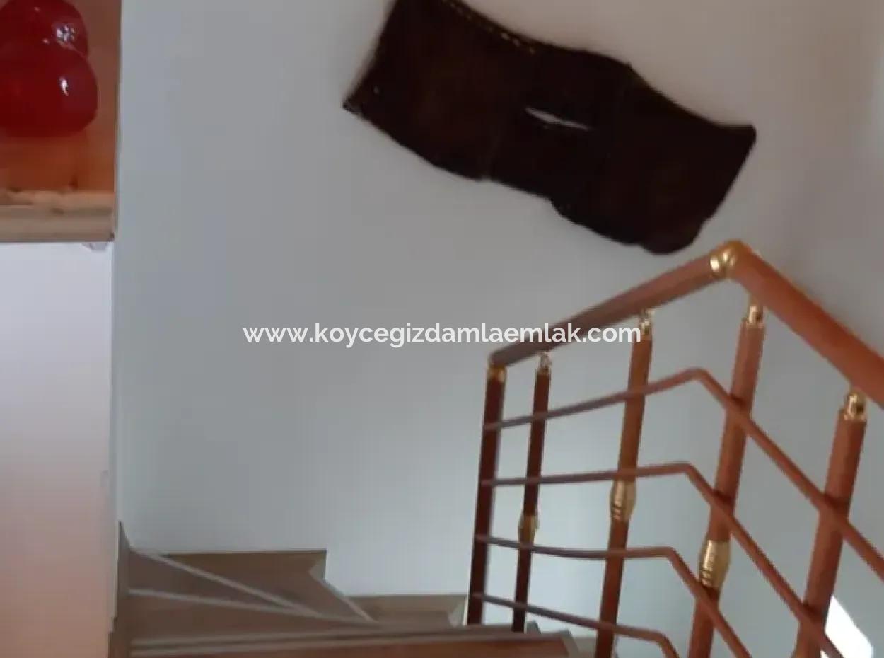 4 1 Triplex Fully Detached Villa For Sale