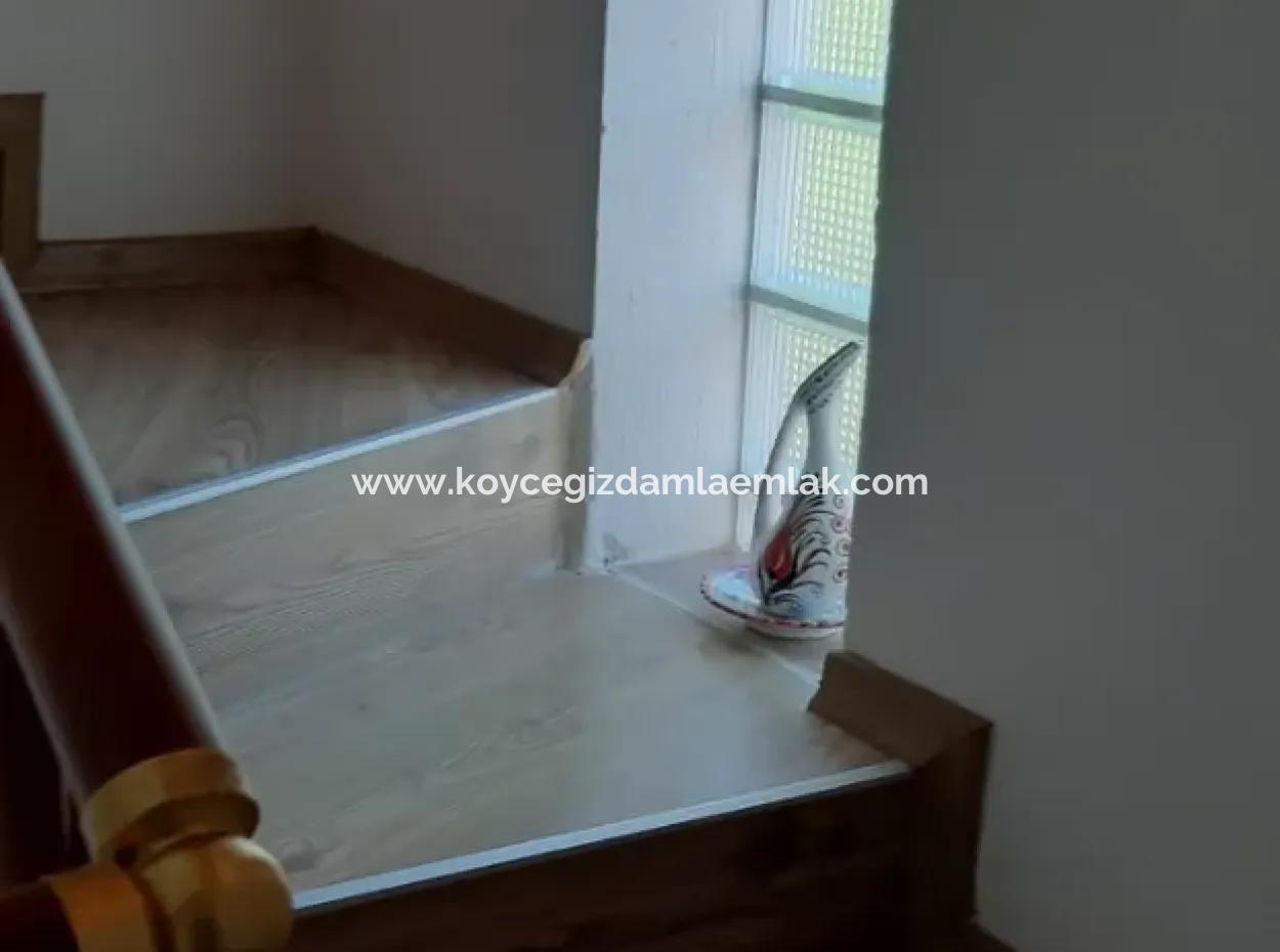 4 1 Triplex Fully Detached Villa For Sale