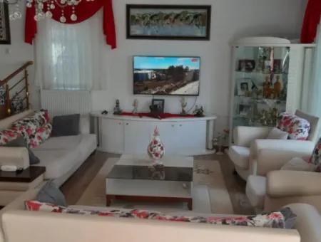4 1 Triplex Fully Detached Villa For Sale
