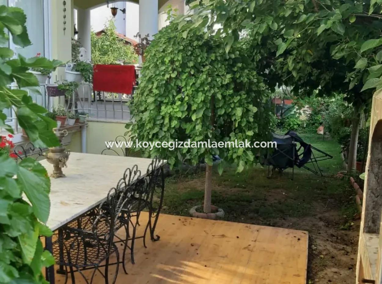 4+1 Satılık Triplex Tam Müstakil Villa