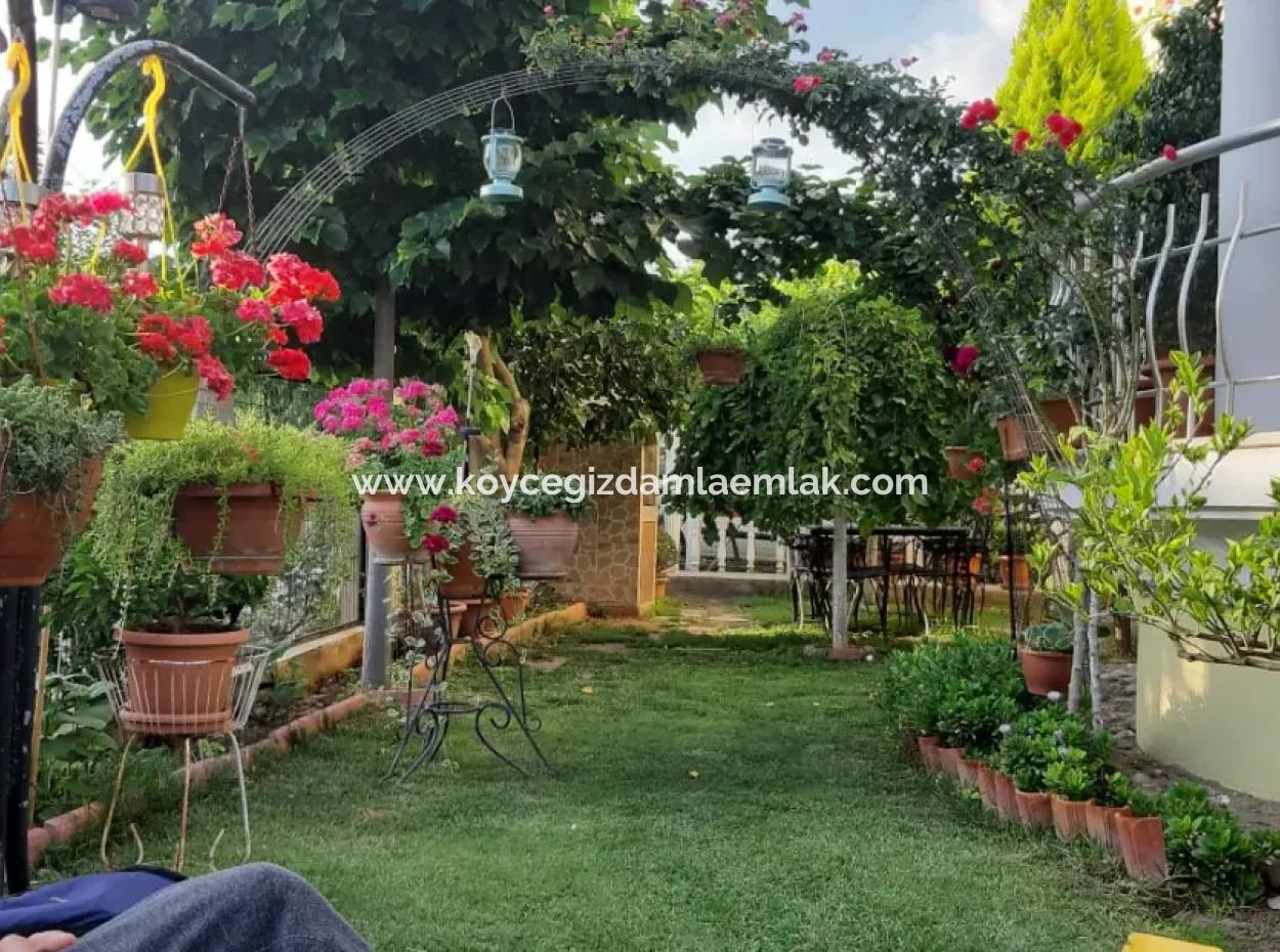 4+1 Satılık Triplex Tam Müstakil Villa