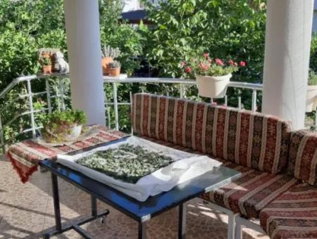 4+1 Satılık Triplex Tam Müstakil Villa