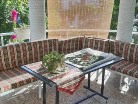 4+1 Satılık Triplex Tam Müstakil Villa