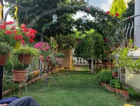 4+1 Satılık Triplex Tam Müstakil Villa