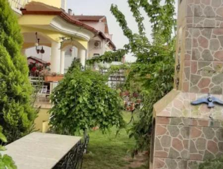 4+1 Satılık Triplex Tam Müstakil Villa