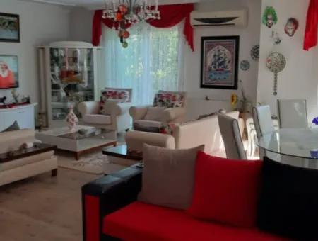 4+1 Satılık Triplex Tam Müstakil Villa
