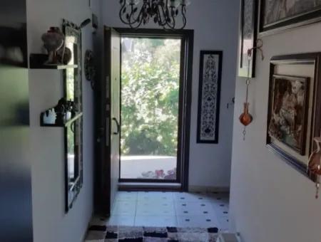 4+1 Satılık Triplex Tam Müstakil Villa